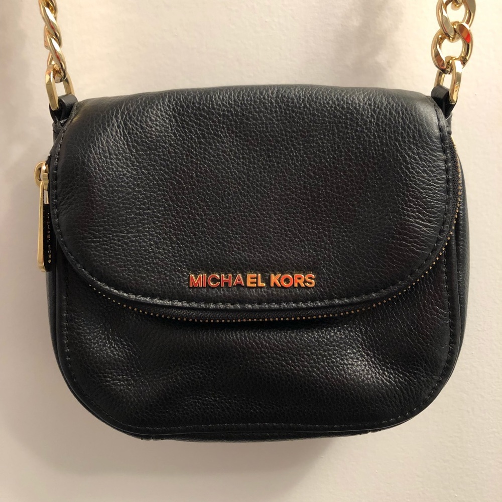 MICHAEL KORS CROSSBODY PURSE